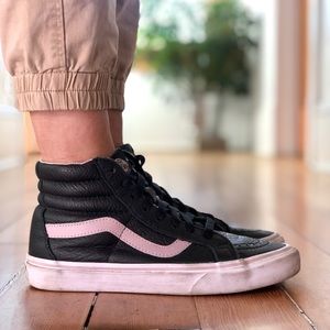 💖Black and Lavender Hightop Leather Vans 💖